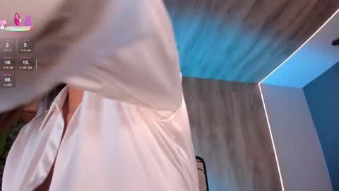 Sofia Reyes online show from March 6, 12:43 am