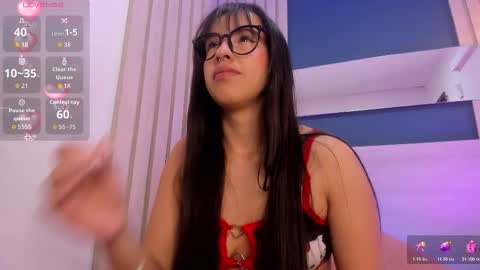 Snapshot of soficandy_ chatting on February 12, 12:44 pm soficandy_ online show from February 12, 12:44 pm