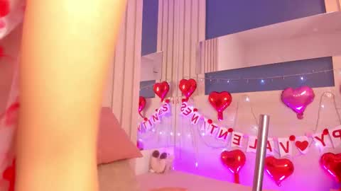 Snapshot of soficandy_ chatting on February 14, 1:30 pm soficandy_ online show from February 14, 1:30 pm