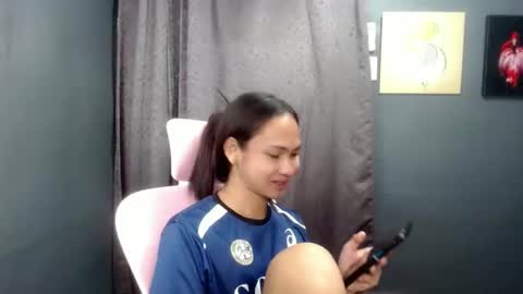 Snapshot of sofie_asian chatting on January 22, 1:00 pm JANA online show from January 22, 1:00 pm