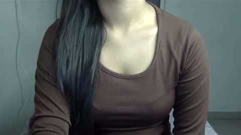 Snapshot of sofie_diva chatting on December 8, 6:28 pm divya online show from December 8, 6:28 pm