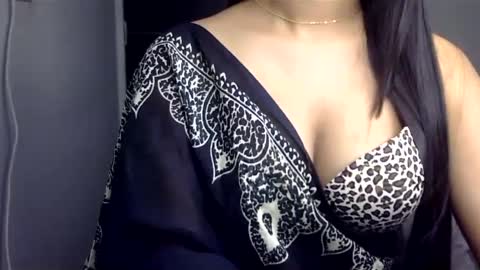 Snapshot of sofie_diva chatting on January 20, 5:48 pm divya online show from January 20, 5:48 pm