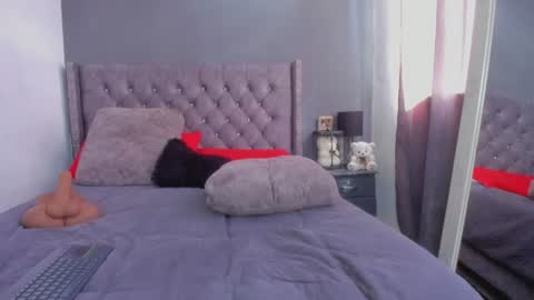 Snapshot of sofii_escobar chatting on August 7, 2:30 pm sofii_escobar online show from August 7, 2:30 pm