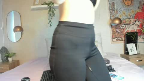 Snapshot of sofii_wild chatting on May 16, 12:26 pm sofii_wild online show from May 16, 12:26 pm