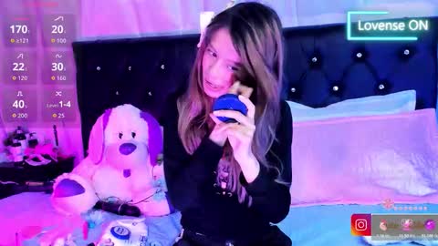 Snapshot of sofiia_cute_ chatting on February 25, 4:11 am sofiia cute online show from February 25, 4:11 am