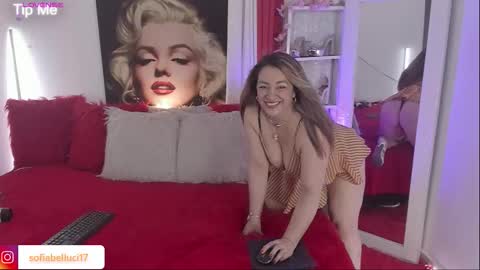 Snapshot of sofiibell_ chatting on September 20, 1:06 am Sofiibell online show from September 20, 1:06 am