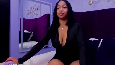 Snapshot of sofiifox chatting on January 7, 11:48 am sofiifox online show from January 7, 11:48 am