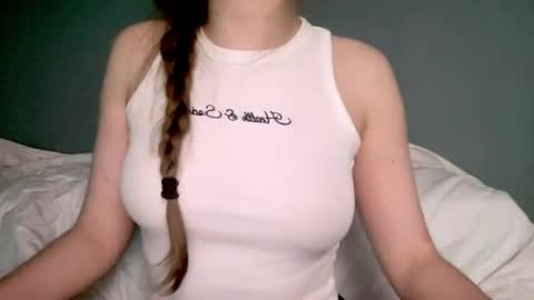 Snapshot of sofinovvak chatting on June 26, 3:27 pm Sofi online show from June 26, 3:27 pm