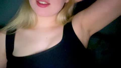 Snapshot of sofinovvak chatting on July 20, 7:38 pm Sofi online show from July 20, 7:38 pm