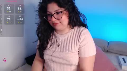 Snapshot of sofix_ chatting on October 12, 11:53 am Lau online show from October 12, 11:53 am