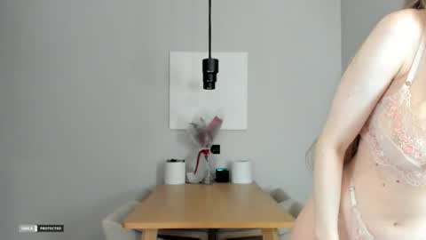 Snapshot of soft_katy chatting on February 23, 7:44 pm kitty katy online show from February 23, 7:44 pm