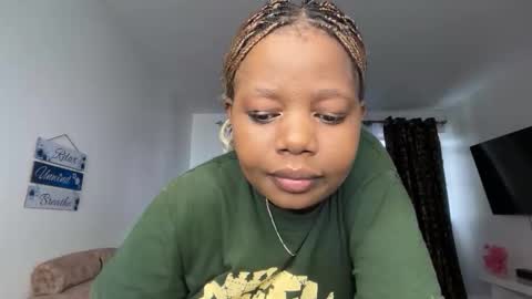 Snapshot of soft_nicole chatting on February 8, 12:41 pm soft_nicole online show from February 8, 12:41 pm