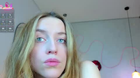 softdreamer_ online show from December 21, 2:13 pm