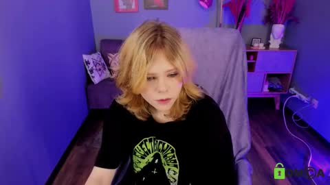 softflame online show from November 24, 10:26 am