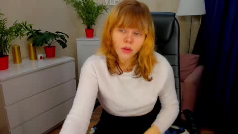 Snapshot of softflame chatting on February 8, 10:51 am softflame online show from February 8, 10:51 am