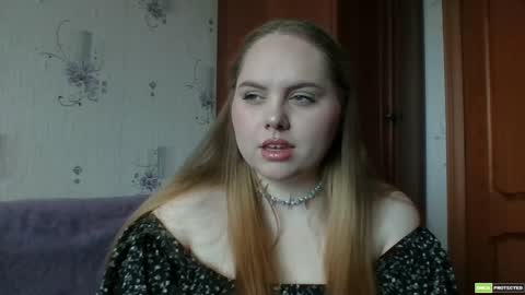 Snapshot of softhypnose chatting on May 18, 6:19 am softhypnose online show from May 18, 6:19 am