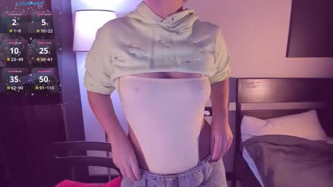 Emily online show from October 25, 5:19 pm