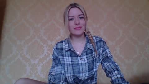 Snapshot of softy_aura chatting on May 12, 9:17 am softy_aura online show from May 12, 9:17 am