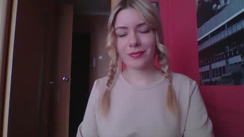 Snapshot of softy_aura chatting on May 30, 11:29 am softy_aura online show from May 30, 11:29 am