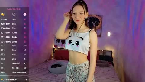 Snapshot of softy_bunny chatting on June 9, 4:07 pm softy_bunny online show from June 9, 4:07 pm