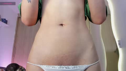 Snapshot of sofy_sofy chatting on June 5, 6:09 am sofy_sofy online show from June 5, 6:09 am