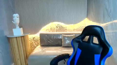 Snapshot of sol__r chatting on June 14, 3:08 am Sun online show from June 14, 3:08 am