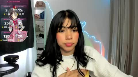 Snapshot of sol_lunaa23 chatting on May 5, 7:44 pm sol online show from May 5, 7:44 pm