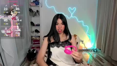 Snapshot of sol_lunaa23 chatting on May 19, 1:56 am sol online show from May 19, 1:56 am