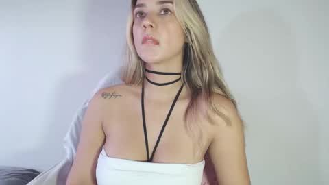 Snapshot of sol_rous chatting on February 6, 12:52 pm online show from February 6, 12:52 pm