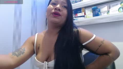 Snapshot of sol_vannessa chatting on June 19, 8:01 pm sol_vannessa online show from June 19, 8:01 pm