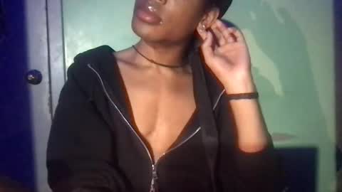 SolaceEve online show from February 17, 12:32 am