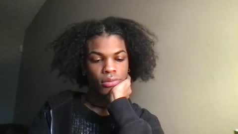 SolaceEve online show from October 27, 6:01 pm