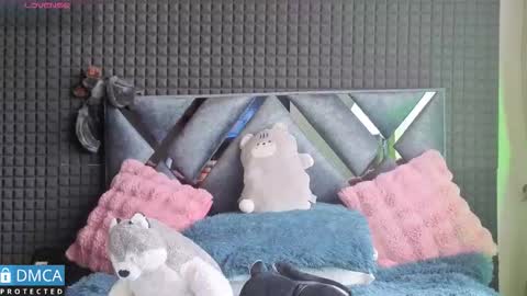 Snapshot of solbeaumont chatting on November 19, 7:14 pm Sol online show from November 19, 7:14 pm