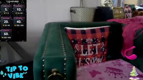 solesticia online show from December 7, 6:48 pm