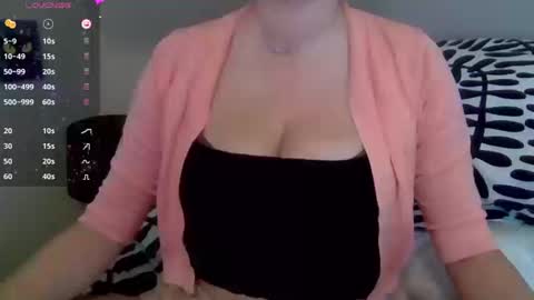 solesticia online show from October 15, 9:15 pm