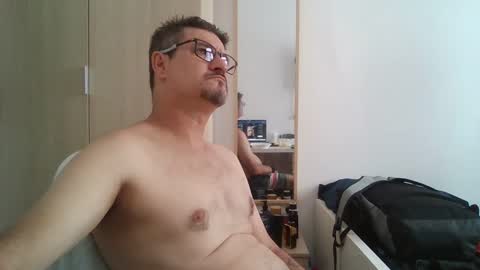 Snapshot of solitariodf2022 chatting on September 9, 9:42 am solitariodf2022 online show from September 9, 9:42 am