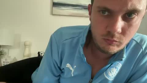 solobrit online show from June 29, 3:56 pm