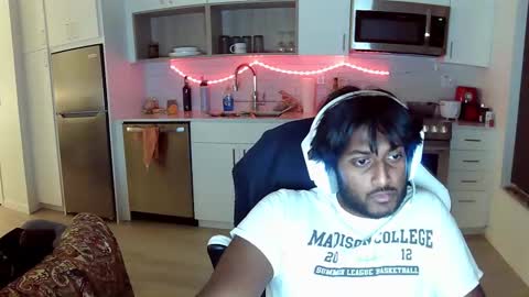 solo online show from January 10, 4:01 am