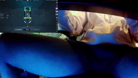 solo online show from March 13, 1:01 am