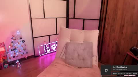 saraIG Solosara8 online show from December 1, 4:17 am