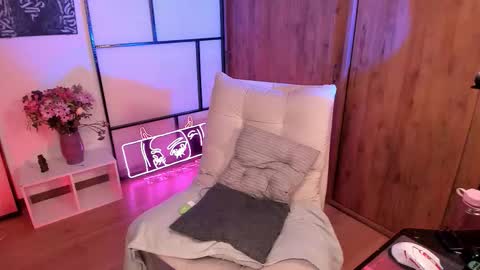 saraIG Solosara8 online show from January 12, 3:56 am