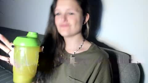 SomeonesDay online show from November 20, 6:35 am