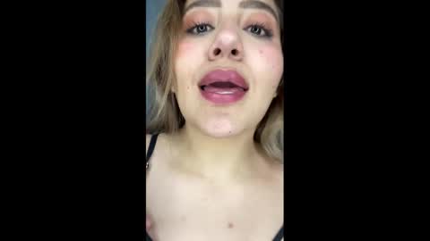 sommerr111 online show from January 12, 5:01 am