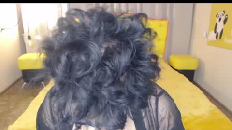 sondrariddle online show from February 17, 11:00 pm