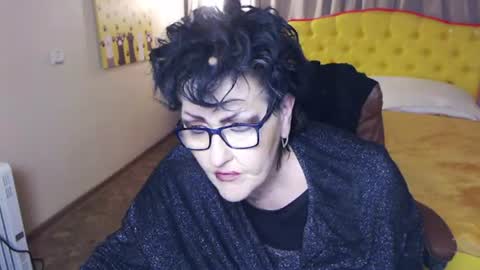 sondrariddle online show from March 10, 10:48 pm