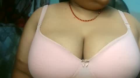 soni88888 online show from November 29, 5:05 pm