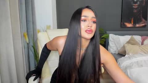 Sonia  Rey online show from February 3, 3:39 pm