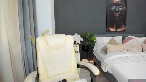 Sonia  Rey online show from July 20, 2:30 pm