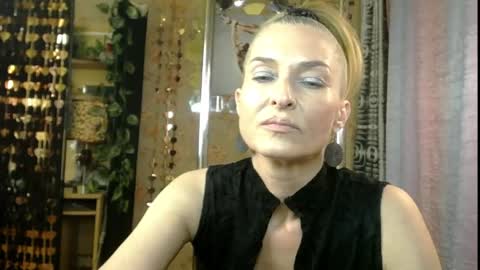 Sonia online show from May 29, 2:04 pm