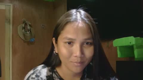 Snapshot of soniarey534 chatting on May 14, 8:43 am soniarey534 online show from May 14, 8:43 am